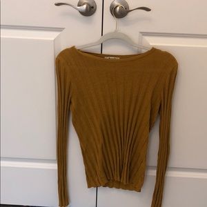 Yellow fitted Madewell top